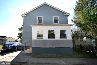 218 W Adams St, Paulsboro, NJ 08066