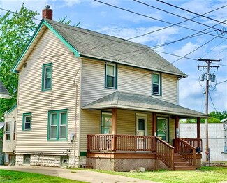 725 Ohio Ave NW, Warren, OH 44485