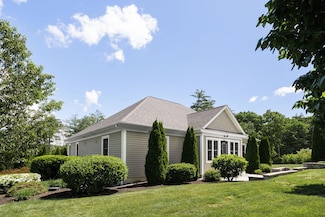 22 Field Ave, York, ME 03909