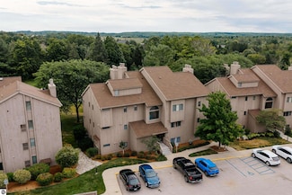 5558 Golfview Ct, Williamsburg, MI 49690