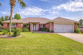 2121 Middleton Dr, Navarre, FL 32566