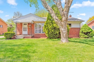 5492 Heather Ln, Dearborn Heights, MI 48125