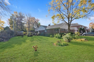 214-40 24th Ave, Flushing, NY 11360