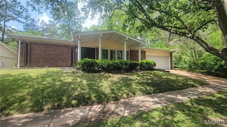 5489 Limerick Dr, Saint Louis, MO 63128
