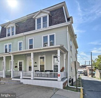 150 S 2nd St, Steelton, PA 17113
