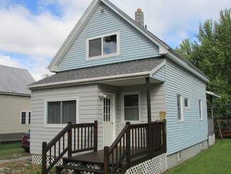 140 School St, Sheldon, VT 05483