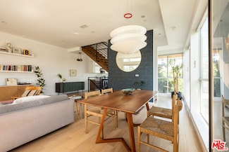 1201 N Las Palmas Ave, Los Angeles, CA 90038