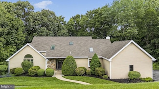 376 Harshaw Dr, Chester Springs, PA 19425