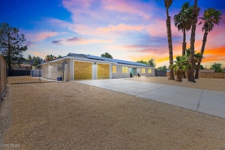 5343 Tamarus St, Las Vegas, NV 89119