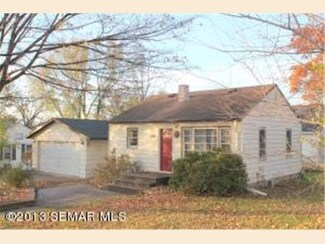 100 100 W St N, Cannon Falls, MN 55009