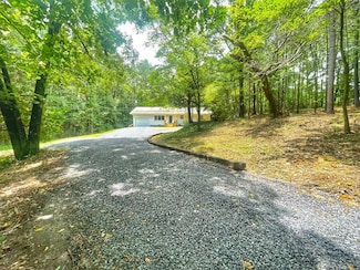 433 Stinson Dr NW, Dalton, GA 30721