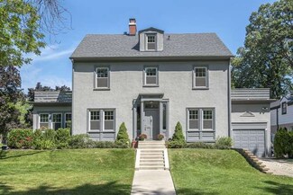 2637 Orrington Ave, Evanston, IL 60201
