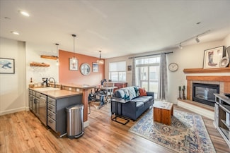 844 Blue River Pkwy Unit B3, Silverthorne, CO 80498