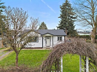 7308 Riverside Rd E, Sumner, WA 98390