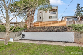 4048 32nd Ave W, Seattle, WA 98199