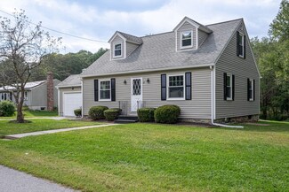 22 New Boston Rd, Dudley, MA 01571