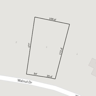 6 N Walnut Dr, Senachwine Township, IL 61560