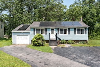 16 Gem Dr, Willimantic, CT 06226