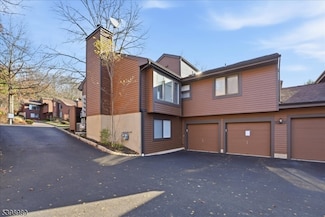 65 Aspen Dr, Basking Ridge, NJ 07920