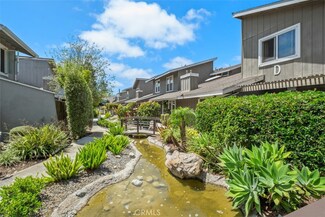 345 University Dr Unit 50, Costa Mesa, CA 92627