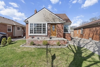 7210 Buckingham Ave, Allen Park, MI 48101
