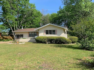 205 Mccrary Dr, Columbus, MS 39702