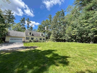 29 Dixon Ave, Newfields, NH 03856