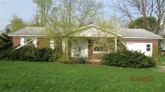 402 S Center St, Boswell, IN 47921