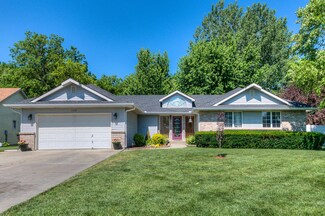 106 Fox Cir, Hamburg, IA 51640