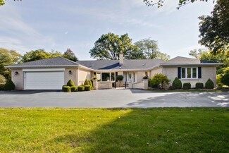 2433 Lexington Dr, Long Grove, IL 60047