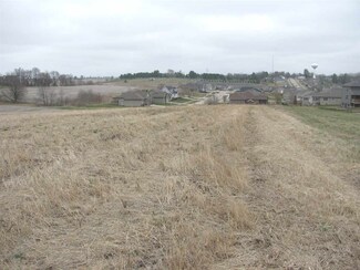 408 Ridge View Dr, West Branch, IA 52358