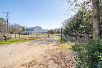 6248 Whitehurst Dr, Longview, TX 75602