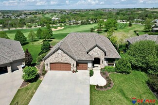 7422 N 118th Cir, Omaha, NE 68142