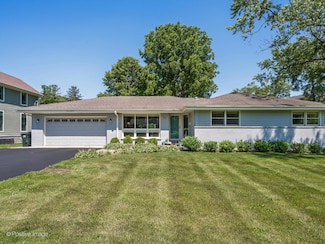 711 Bryant Ave, Barrington, IL 60010