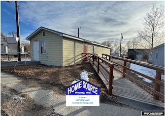 203 N Main St, Pavillion, WY 82523