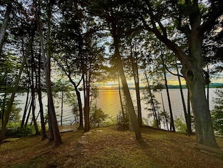 2130 Button Bay Rd, Vergennes, VT 05491
