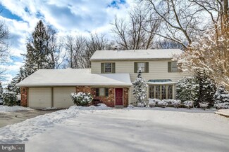 25 Pawtucket Dr, Cherry Hill, NJ 08003