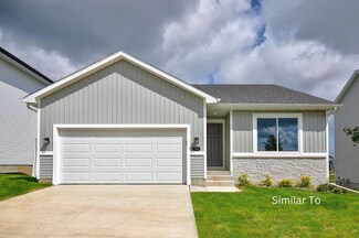 4415 E 43rd Ct, Des Moines, IA 50317
