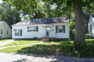 711 Riverside Ln, Ottumwa, IA 52501