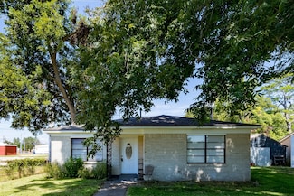 7917 N Martin Luther King Ave, Hitchcock, TX 77563