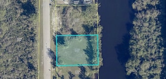 99 Schneider Dr, Fort Myers, FL 33905