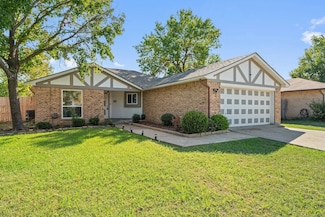 2541 Seven Hills Dr, Grand Prairie, TX 75052