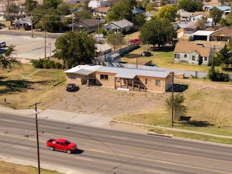 325 N Hobart St, Pampa, TX 79065