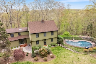 20 Sunrise Trail, East Lyme, CT 06333