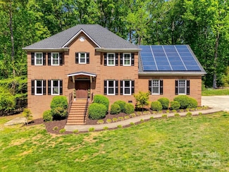 7122 Forest Ridge Rd, Matthews, NC 28104