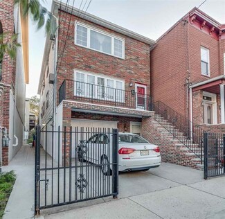 21 Poplar St, Jersey City, NJ 07307
