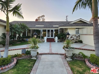 5925 Wooster Ave, Los Angeles, CA 90056