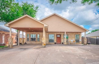 609 State Highway 123 N, Stockdale, TX 78160
