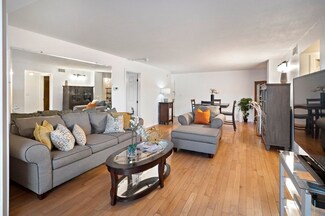 196 Locust St Unit 2-203, Lynn, MA 01904