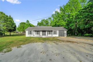 9701 Rockfish Rd, Raeford, NC 28376